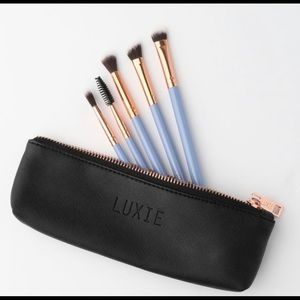 NWT Luxie Wonderlust Brush Set